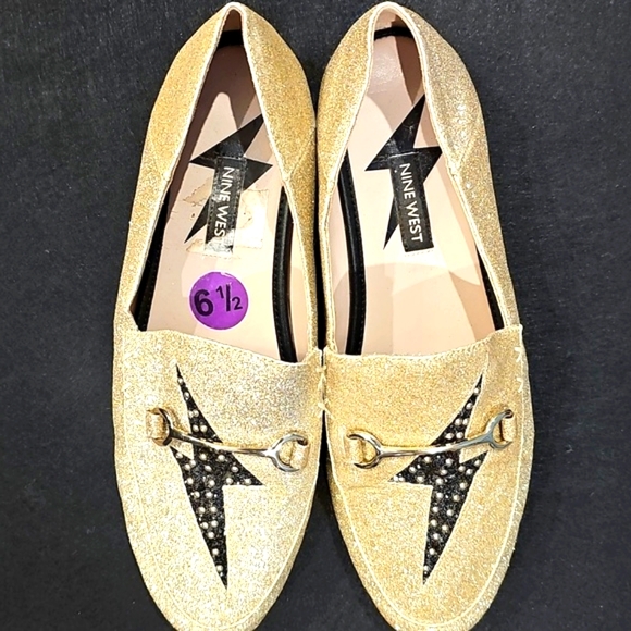 Flat Shoes - Picture 4 of 14